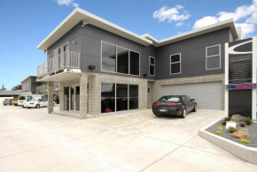 Отель City Corporate Motor Inn  Палмерстон-Норт